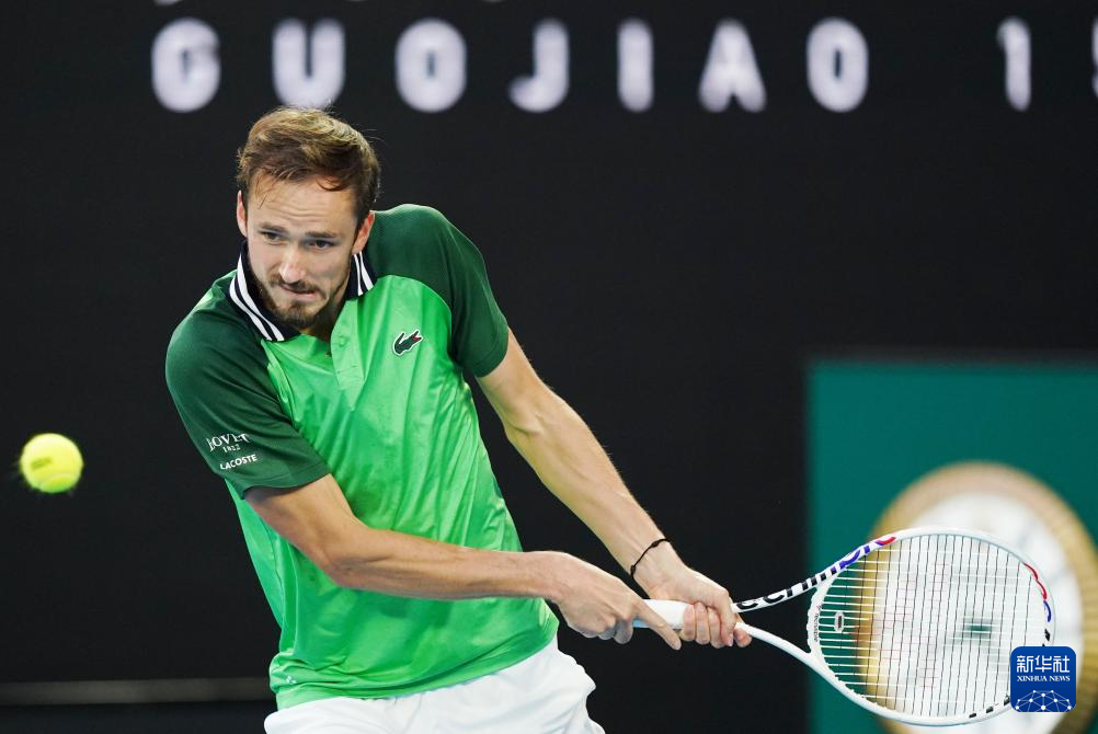 星新锐赛中 星新锐赛中